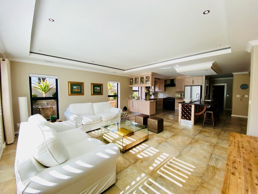 3 Bedroom Property for Sale in Country Club Western Cape